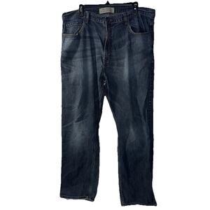 Size 40x32 Men’s Wrangler Relaxed Straight Jeans